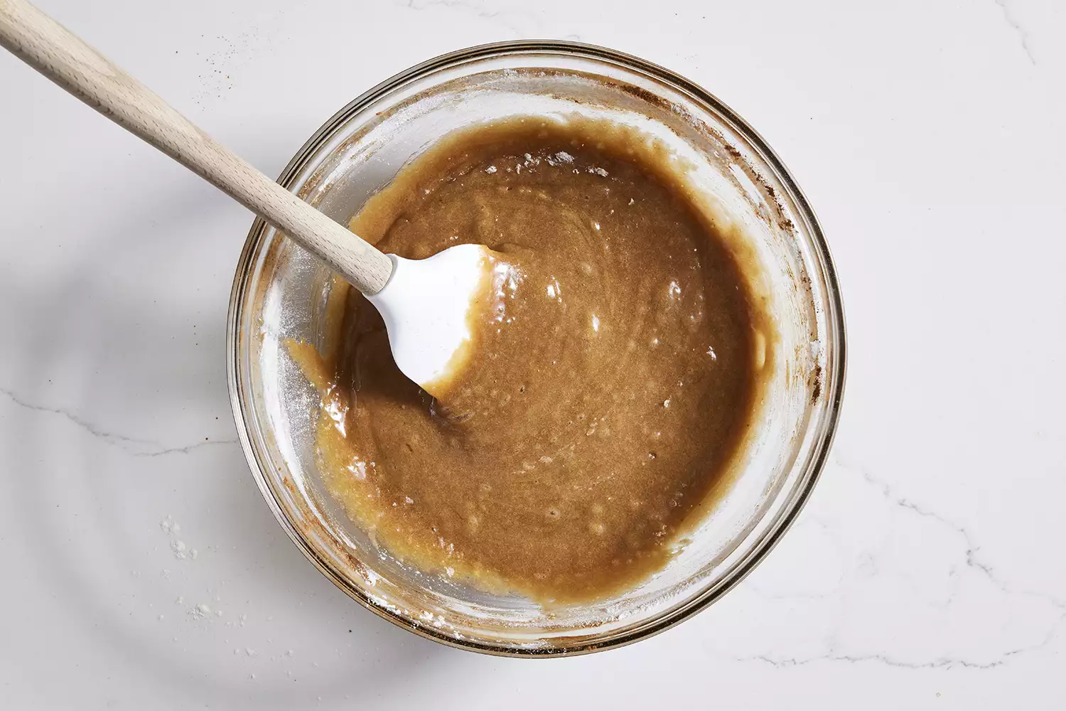 farinha incorporada na massa com espátula