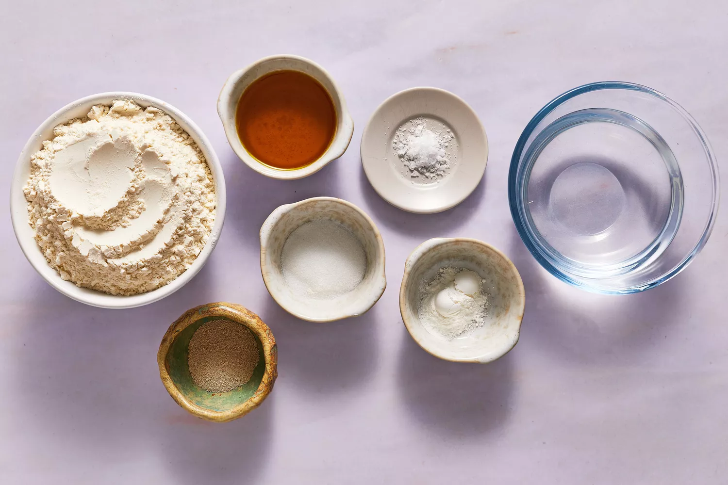 ingredientes para focaccia sem glúten reunidos